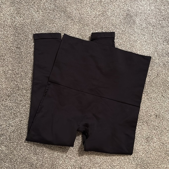 Belly Bandit Mother Tucker Maternity/Pregnancy Leggings - Picture 5 of 7